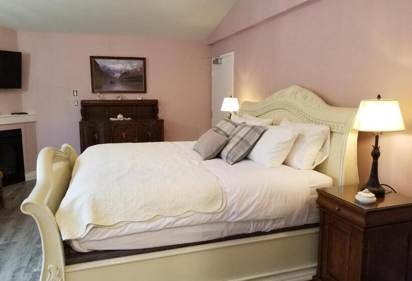 キングサイズベッドのスタンダードルーム, Lady Macdonald Country Inn