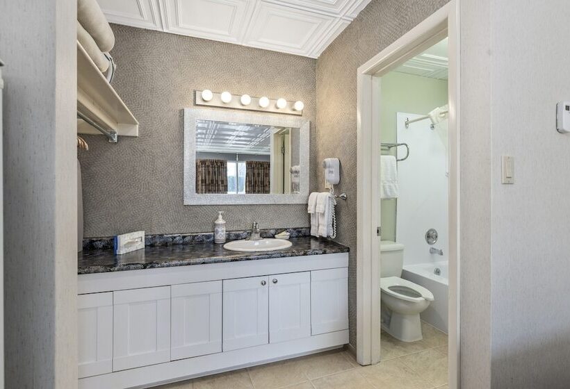 غرفه قياسيه سريرين مزدوجين, Catalina Motel