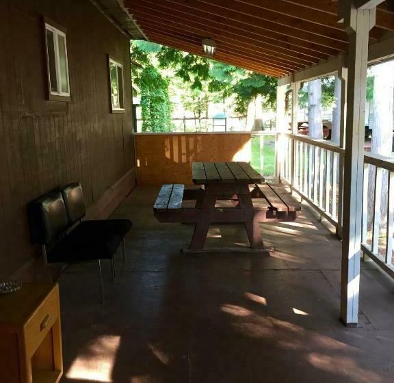 اتاق کلاسیک خانوادگی, Copper River Motel