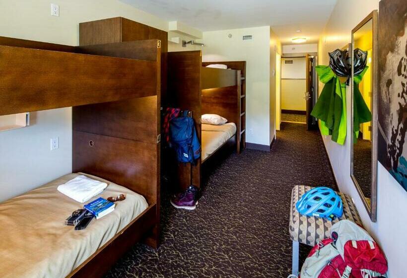 공동 객실, Hi Whistler   Hostel