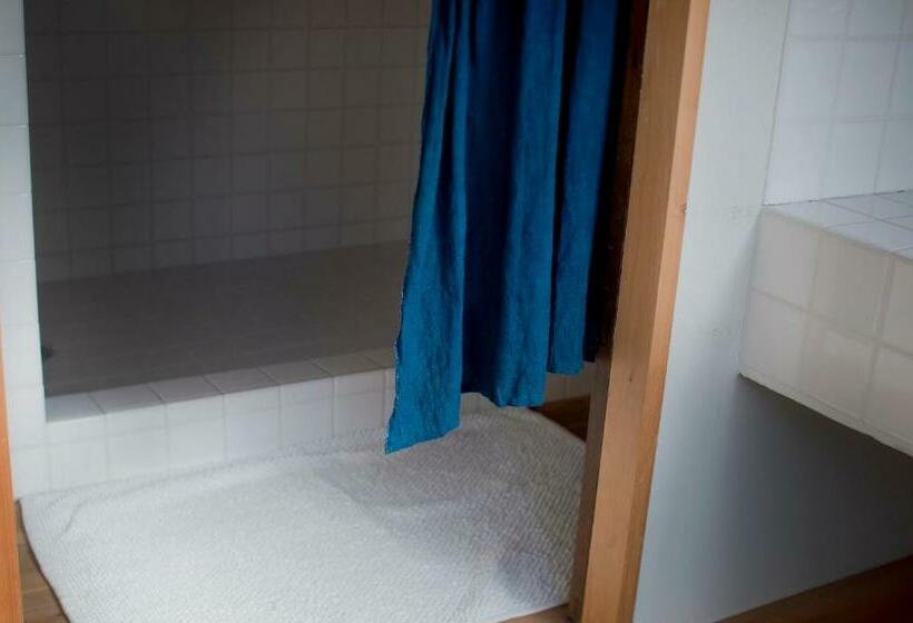 Семейный Номер Совместный Санузел, Hostel Saruya