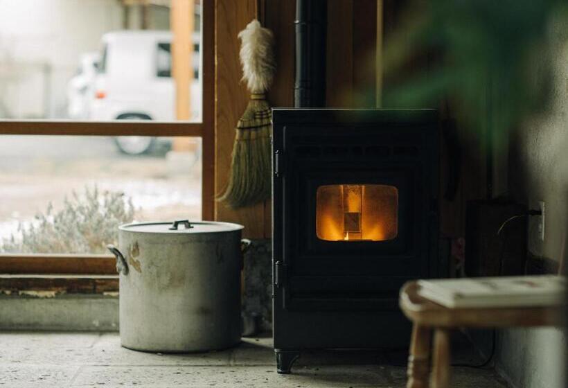 اتاق خانوادگی با سرویس بهداشتی مشترک, Hostel Saruya