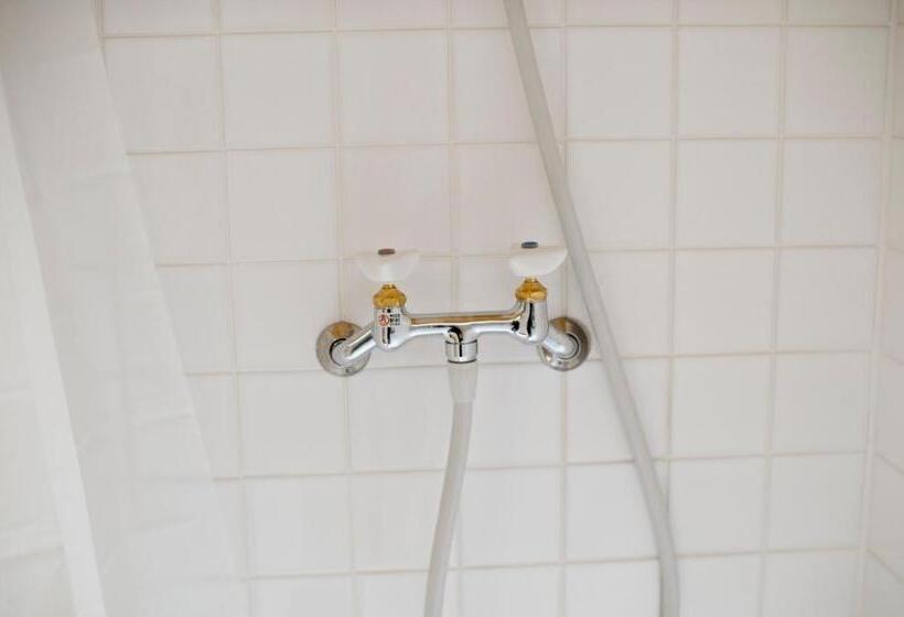 اتاق استاندارد, Hostel Saruya