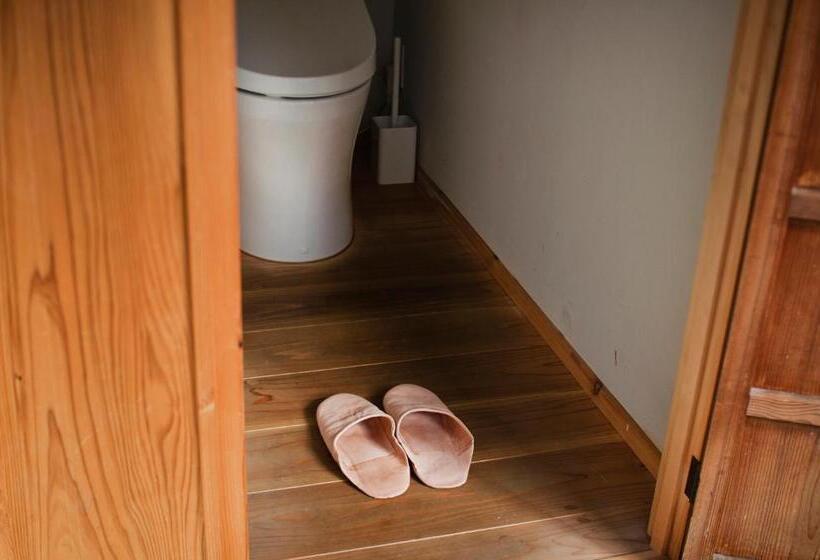 Дом 4 Спальни, Hostel Saruya