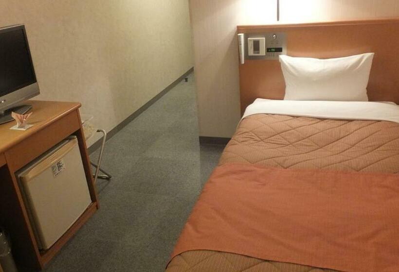 غرفة قياسية فردية, Folkloro Ominato