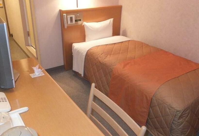 غرفة قياسية فردية, Folkloro Ominato