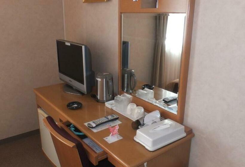 غرفة قياسية فردية, Folkloro Ominato