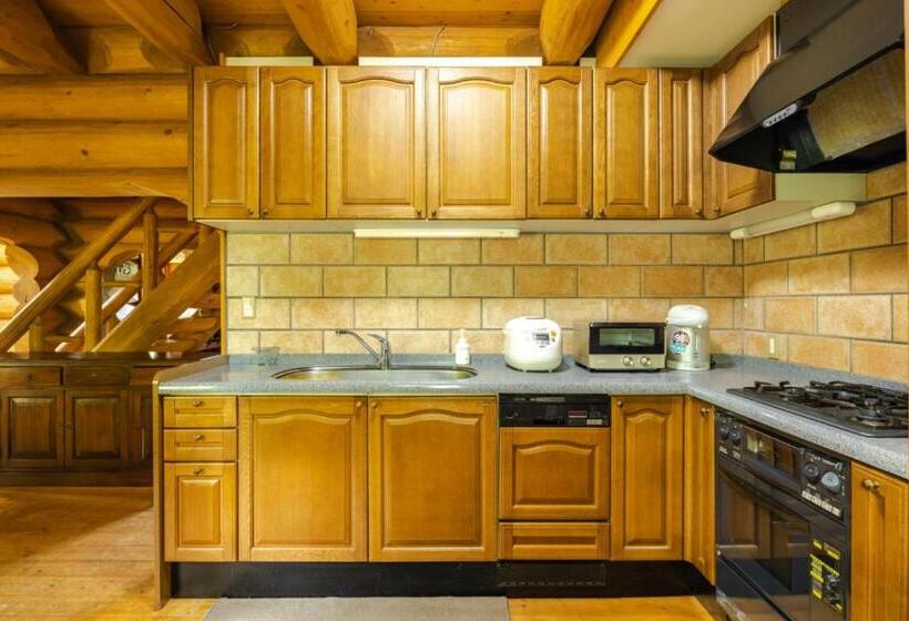 منزل 4 غرف نوم, Reposer Hakuba