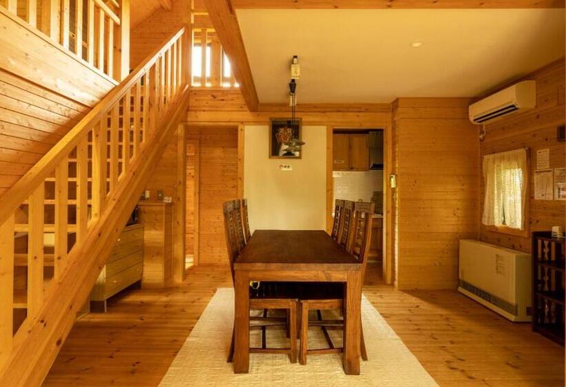 فيلا غرفتين نوم, Reposer Hakuba