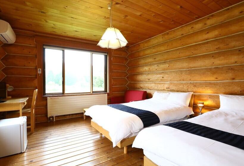 غرفة قياسية ثلاثية, Reposer Hakuba