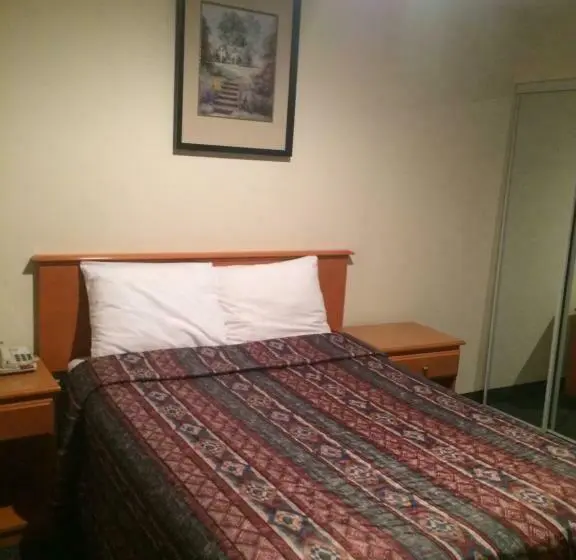 Standard Yhden Hengen Huone, Ace Inn