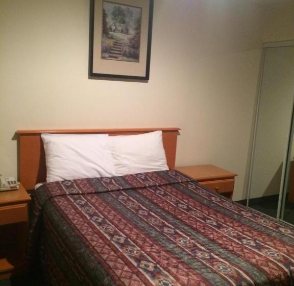 غرفة أساسية فردية, Ace Inn