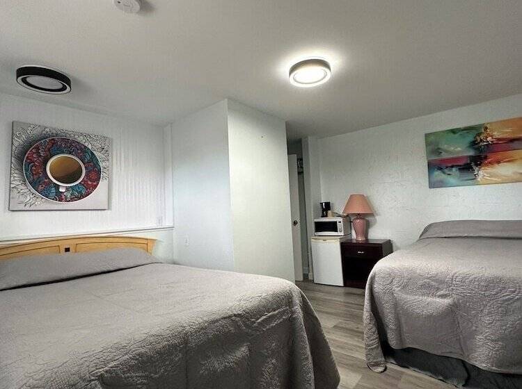 스탠다드 룸 더블 침대 2개, Beach Front Resort