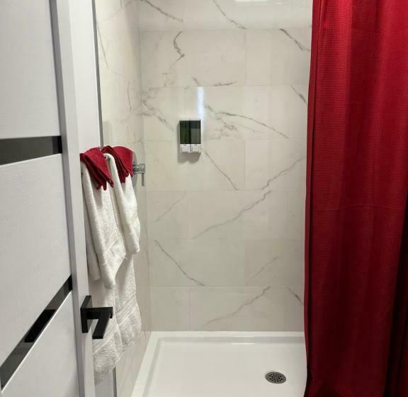 スタンダードルーム, Motel Champlain