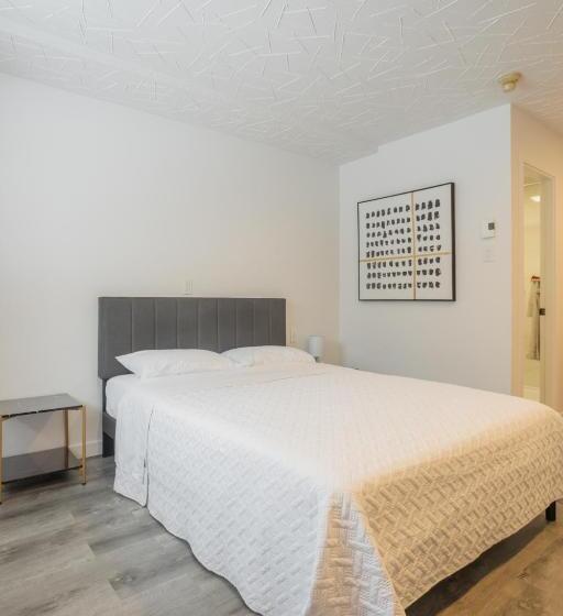 スタンダードルーム, Motel Champlain