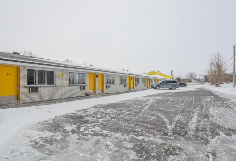 スタンダードルーム, Motel Champlain