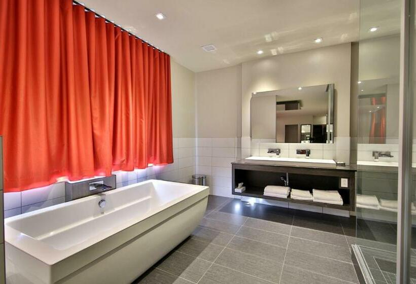 キングサイズベッドのスイートルーム, O Laval