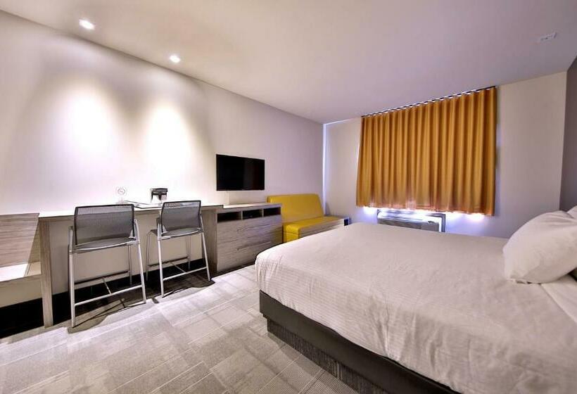 スーペリアースイート, O Laval