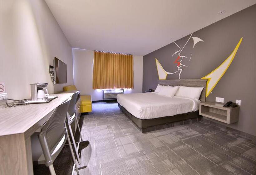 جناح سوبيريور, O Laval