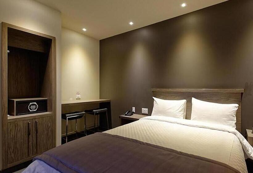 جناح لذوى الاحتياجات الخاصة, O Laval