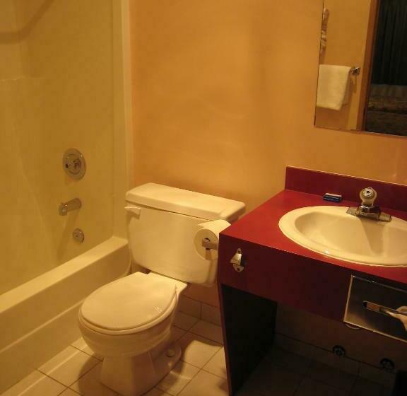 غرفة قياسية, Swiss Village Inn