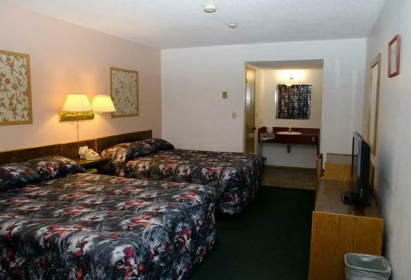 اتاق استاندارد با 2 تخت دوبل, Swiss Village Inn
