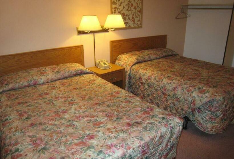 غرفه قياسيه سريرين مزدوجين, Swiss Village Inn