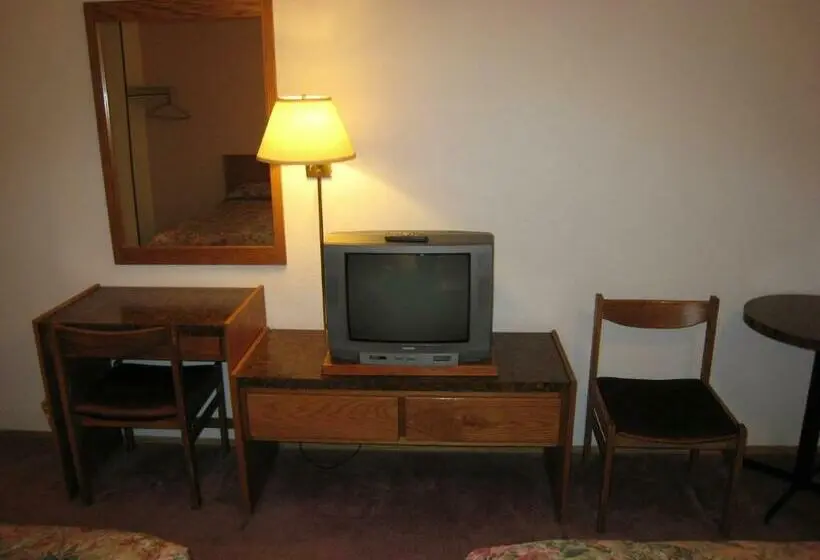 اتاق استاندارد با 2 تخت دوبل, Swiss Village Inn