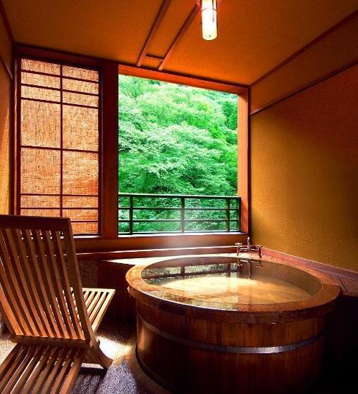 豪华房间, Moritaya