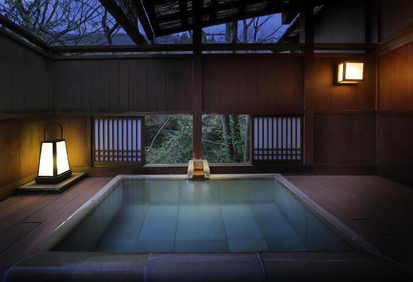 标准三人间, Moritaya