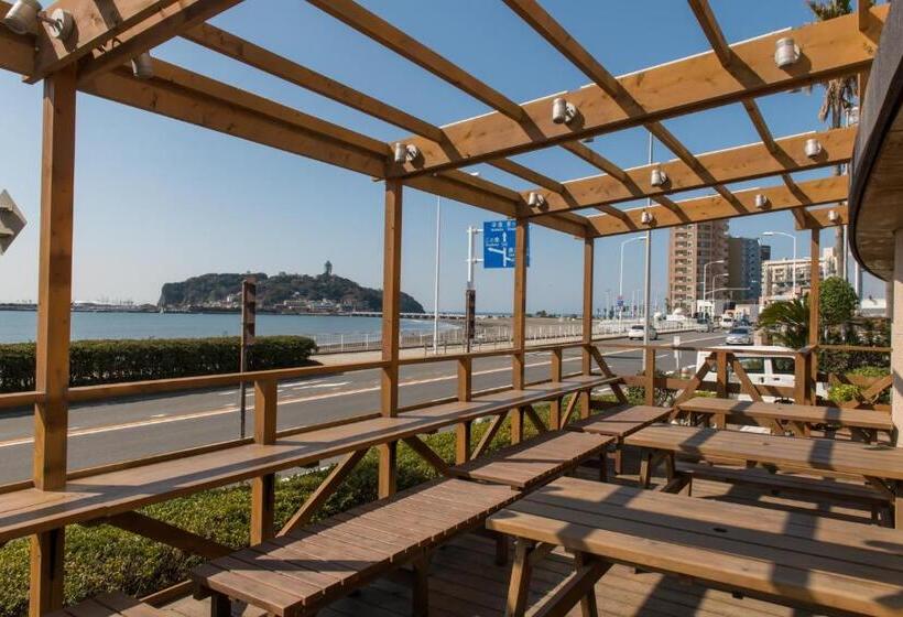 سرير فى غرفة مشتركه, Shiosai