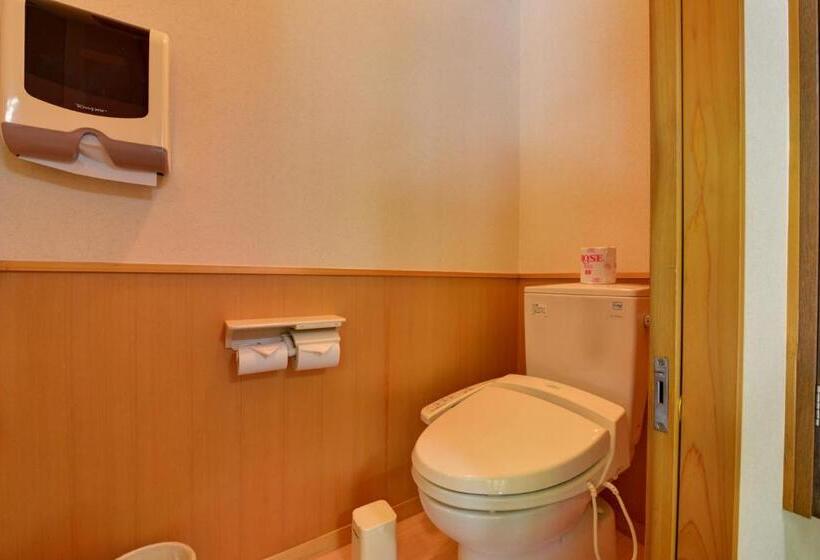 غرفة قياسية حمام مشترك, Togakubo