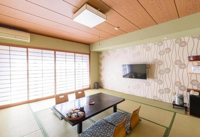 4인용 스탠다드 룸, Yoshino