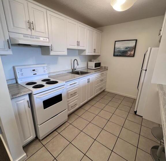 스위트, Shorewater Resort