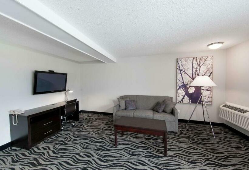 جناح سرير ملكى, Surestay Hotel By Best Western Castlegar