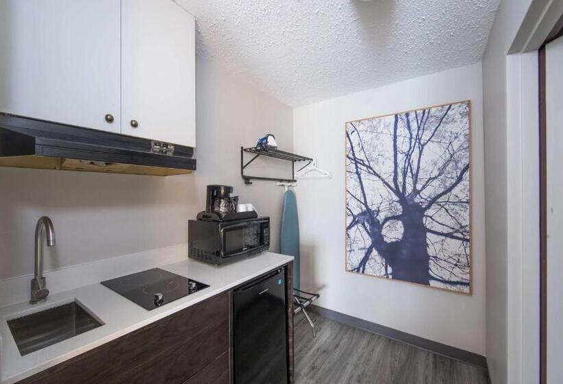 סוויטה, Surestay Hotel By Best Western Castlegar