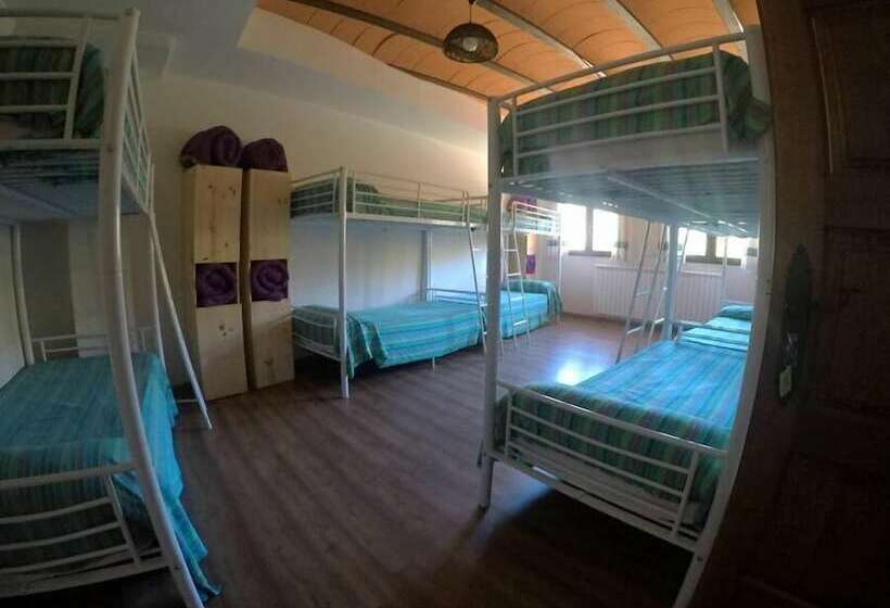 سرير فى غرفة مشتركه, Casa El Tío Carrascón Alojamiento Rural