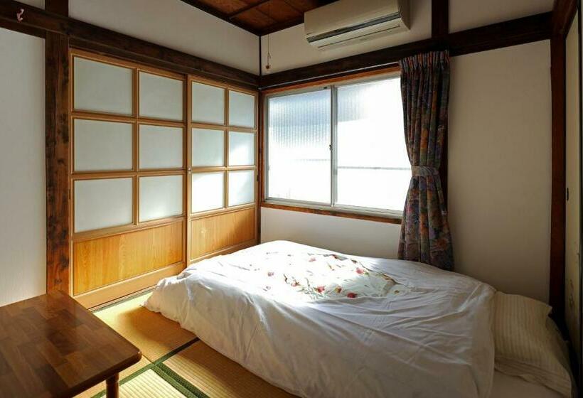اتاق استاندارد یک نفره, Fujiyoshida Youth Hostel