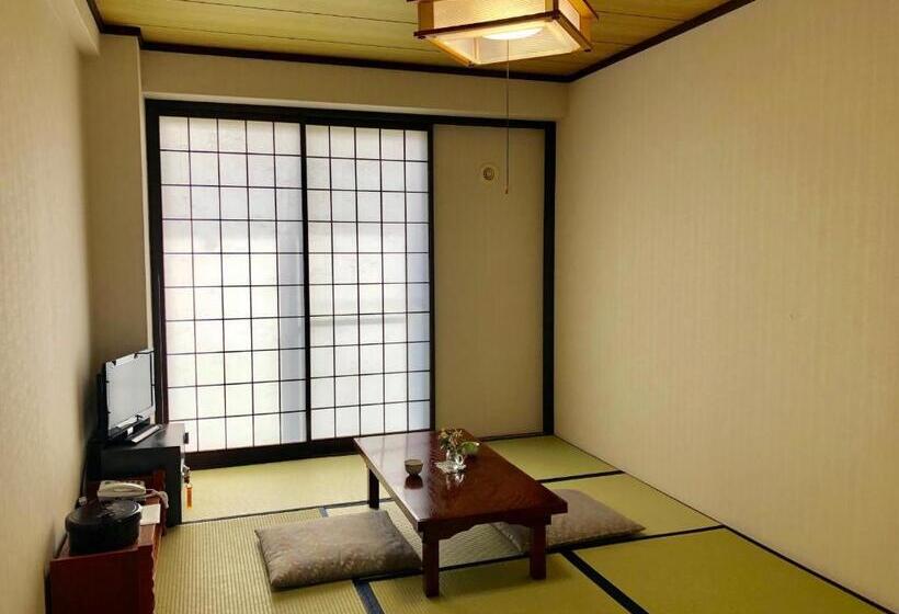 غرفة قياسية, Belle Cour Inomata