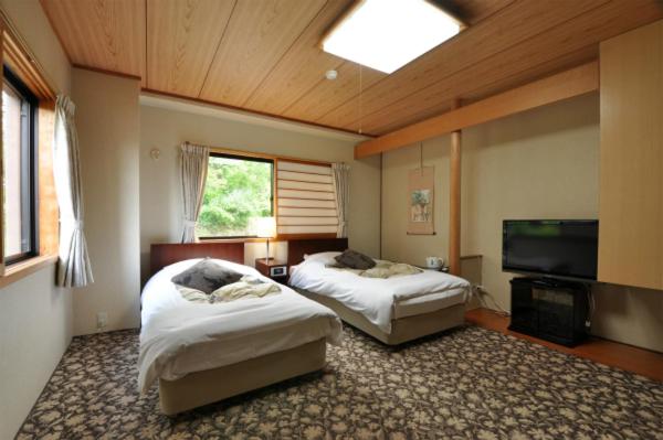 Camera Standard, Hakuba Yamano