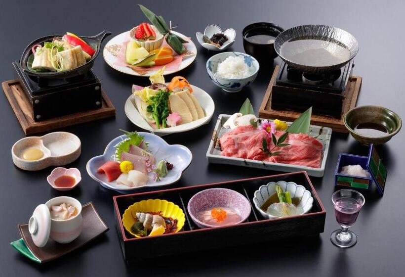 חדר סטנדרטי לשלושה עם נוף, Midagahara