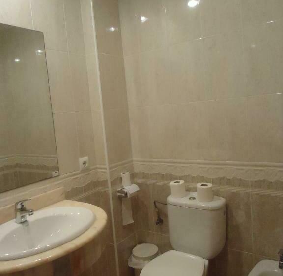 غرفة قياسية, Restaurant Casa Miquel