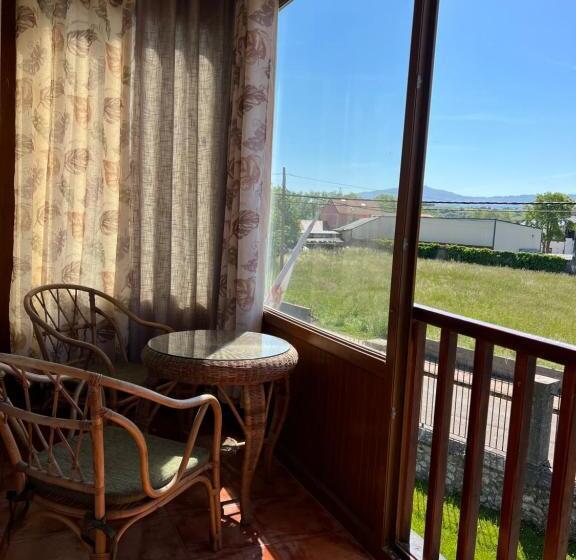 Classic room with balcony, Villa Maria