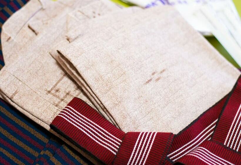 标准间, Ashinomaki Prince