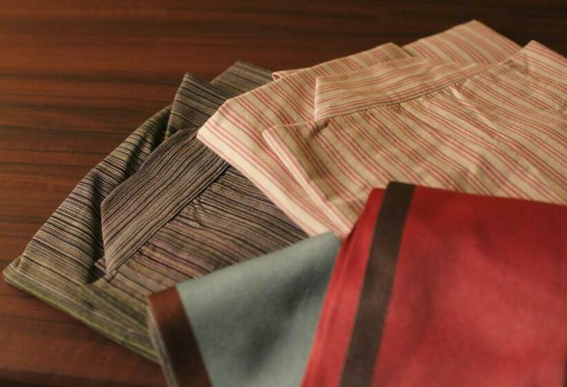 חדר משפחתי, Kamisuwa Onsen Shinyu