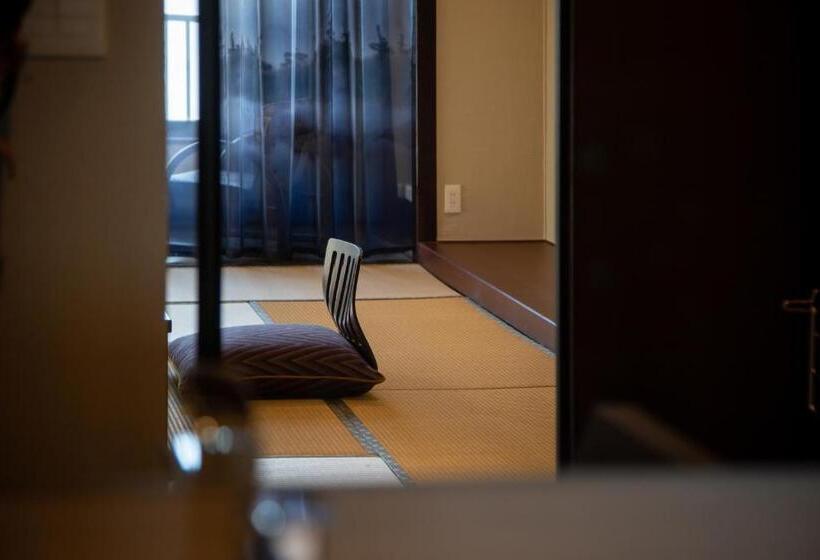 חדר משפחתי, Kamisuwa Onsen Shinyu