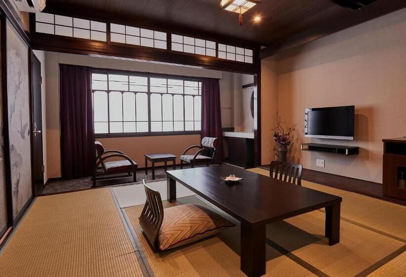 חדר קלאסי לשלושה, Kamisuwa Onsen Shinyu