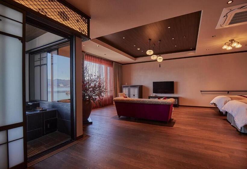 חדר סטנדרט לשלושה, Kamisuwa Onsen Shinyu