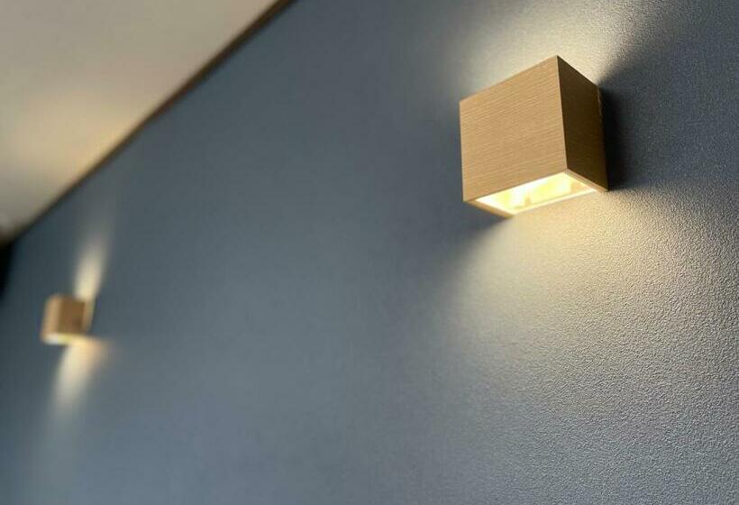 스탠다드 룸, Marushige