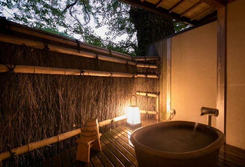 디럭스 룸, Okutsusou